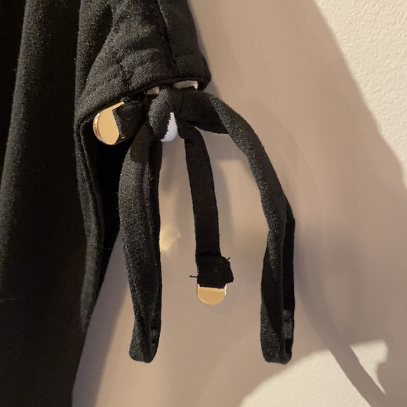 La Vie En Rose bathing suit cover up. Black and white, size small. New with Tags - Picture 2 of 6